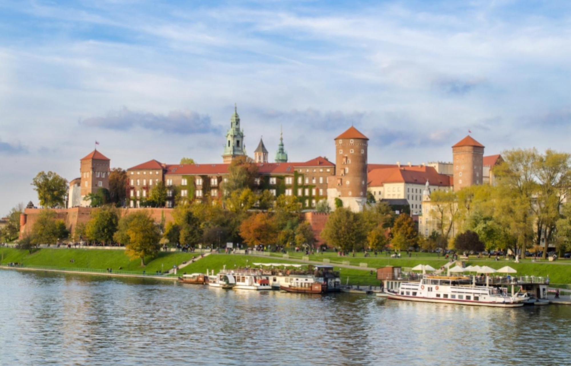 Deluxe Industrial Free Parking, Swimming Pool, Sauna & Gym * Krakau